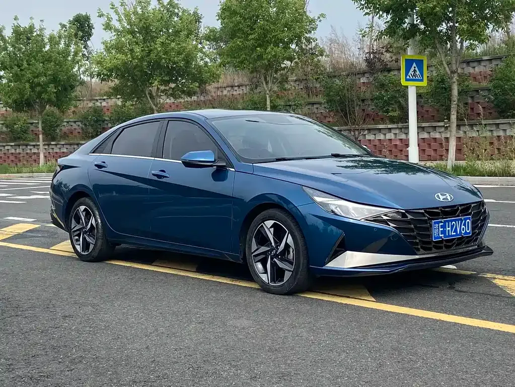 Hyundai Elantra — фото 9