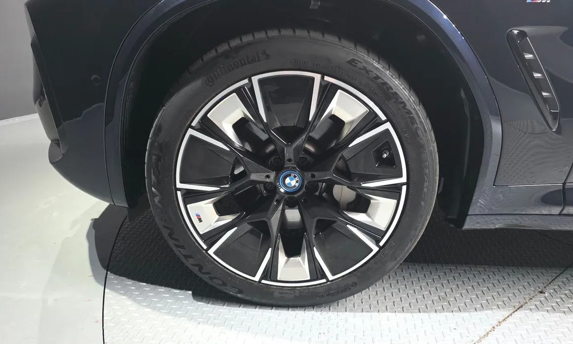 BMW iX3 2023 из KR, фото 2
