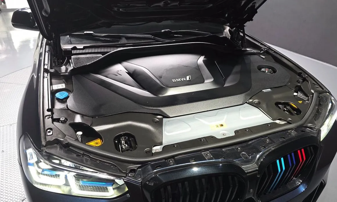 BMW iX3 2023 из KR, фото 10