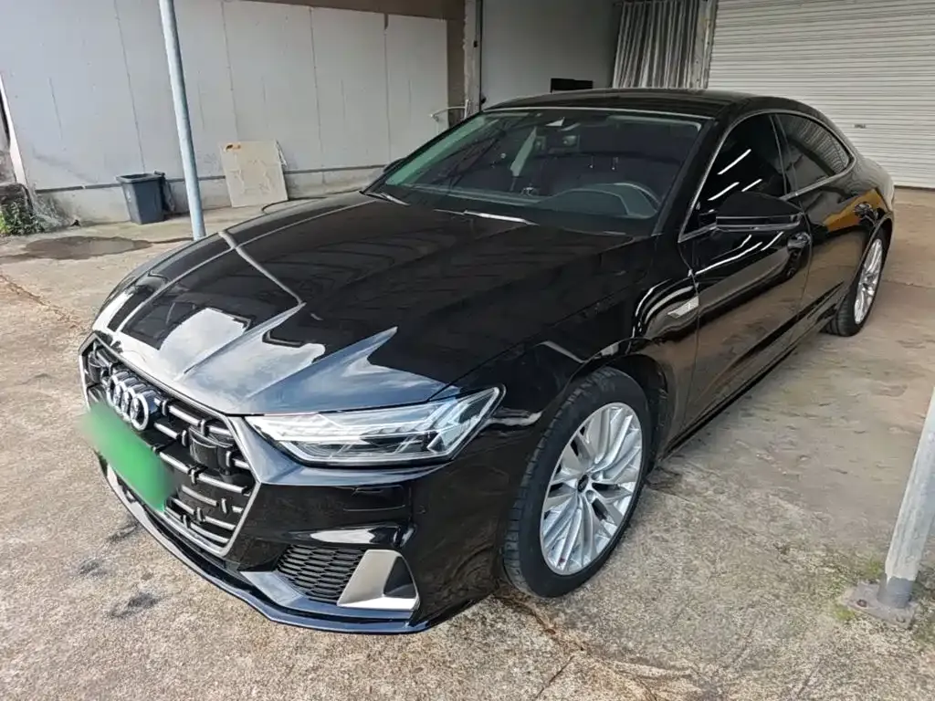 Audi A7L — фото 1