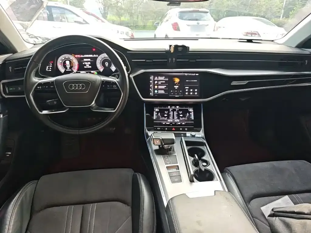 Audi A7L — фото 6