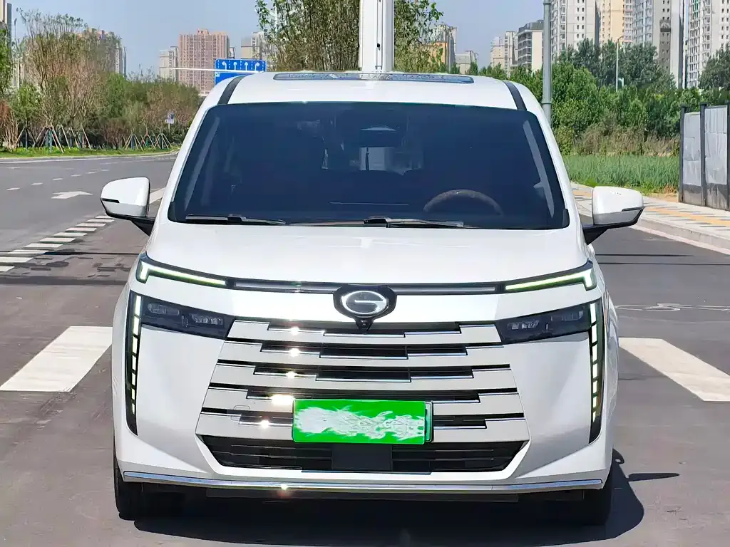 GAC Motor 传祺E8 PHEV — фото 6