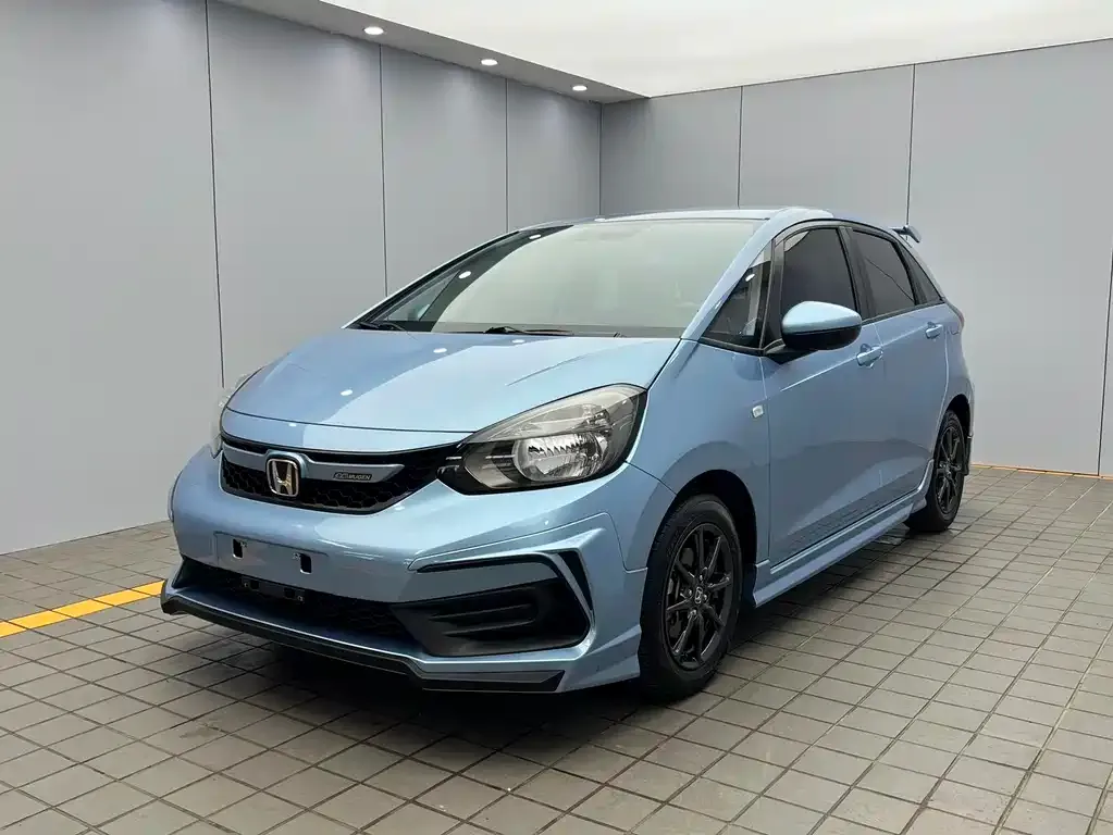 Honda Fit — фото 1
