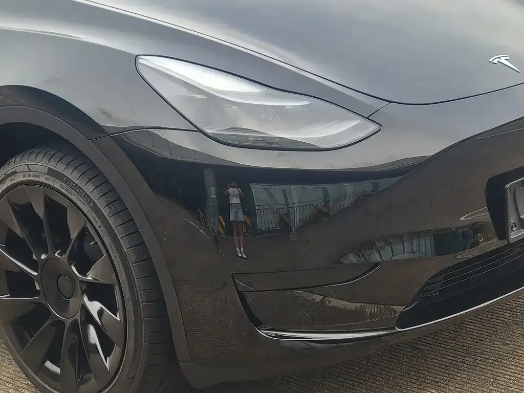 Tesla Model Y — фото 7