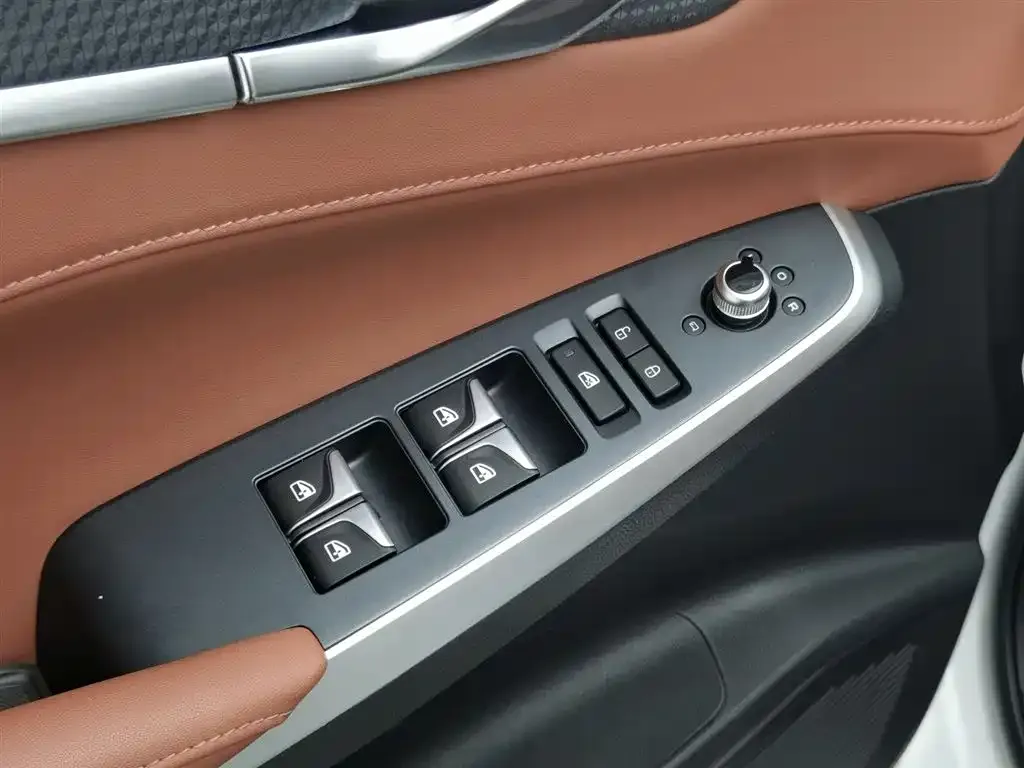Changan CS75PLUS — фото 2