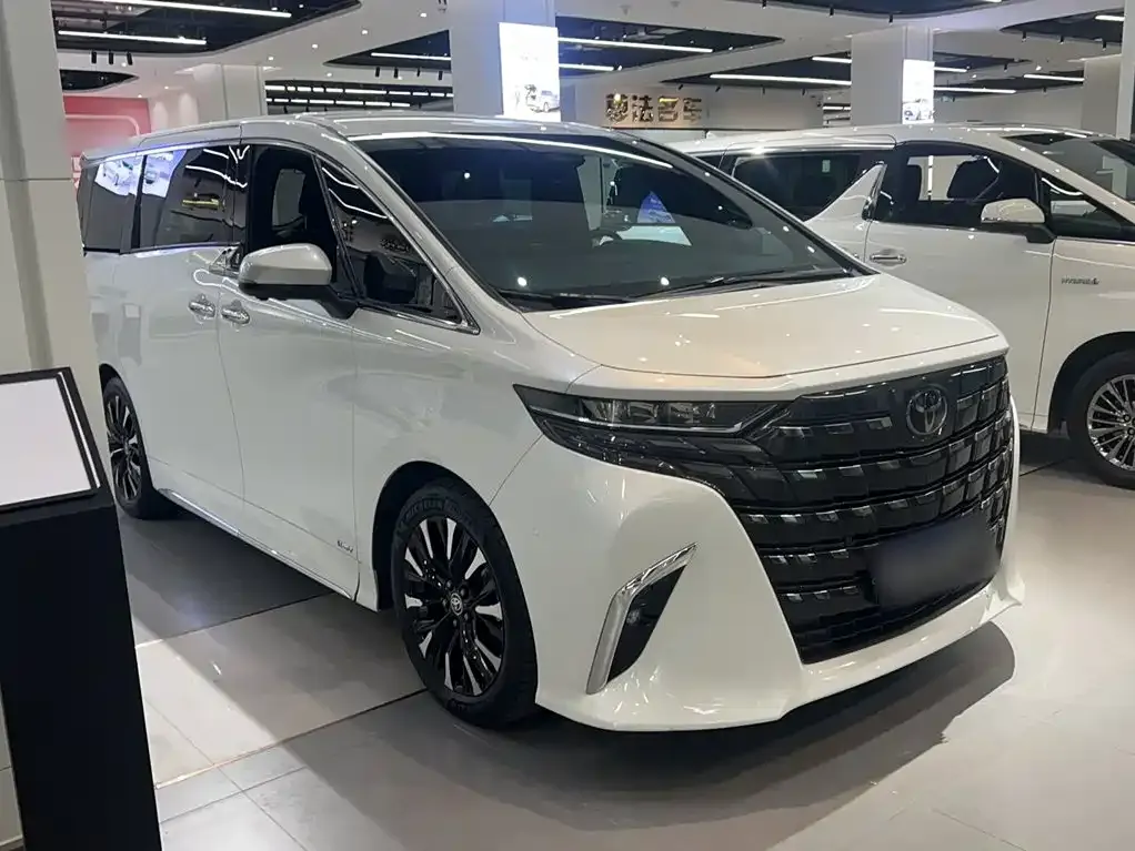 Toyota Alphard — фото 7