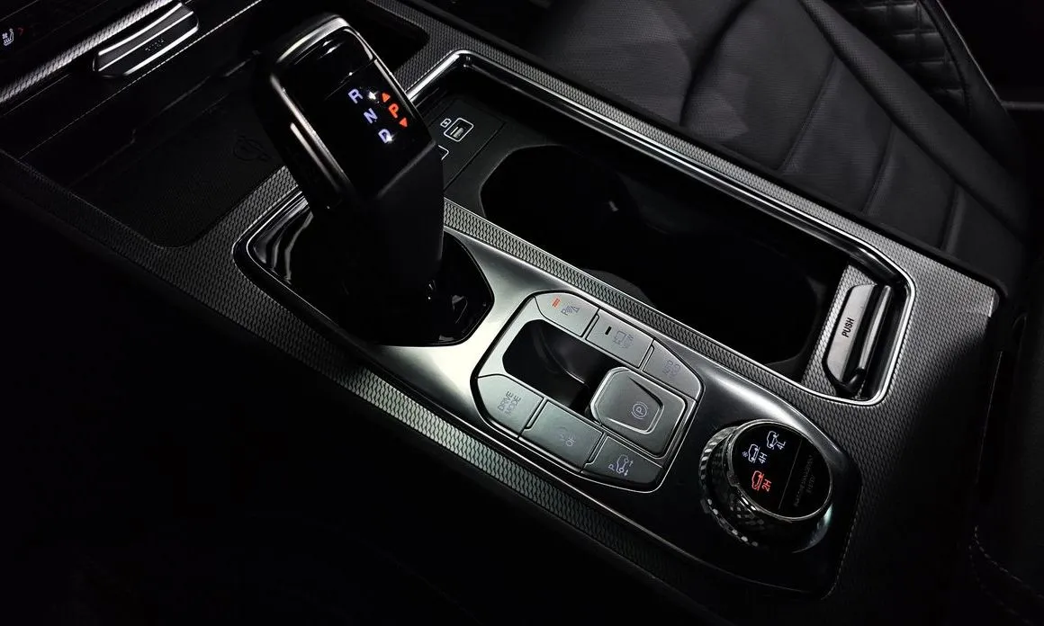 KG Mobility (Ssangyong) Rexton — фото 9