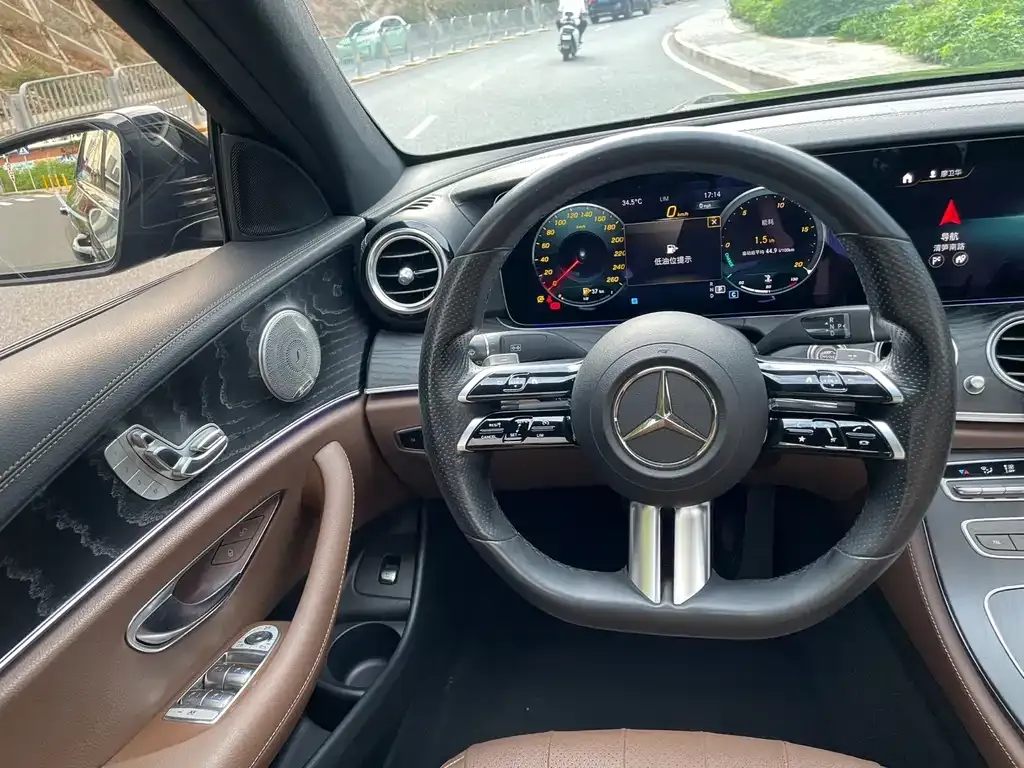 Mercedes-Benz E-Class (Import) — фото 9