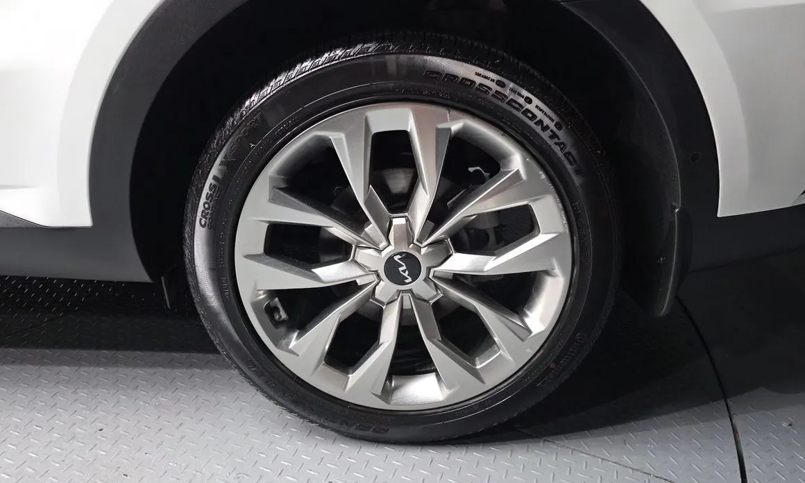Kia Sorento — фото 9