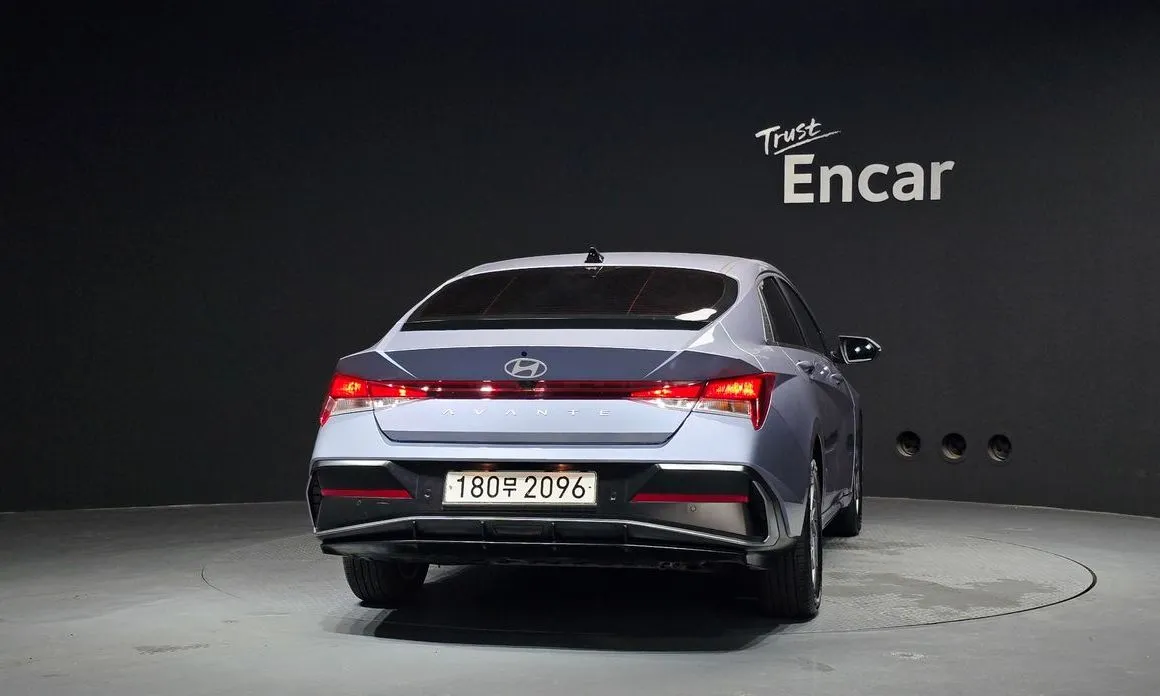 Hyundai AVANTE — фото 3