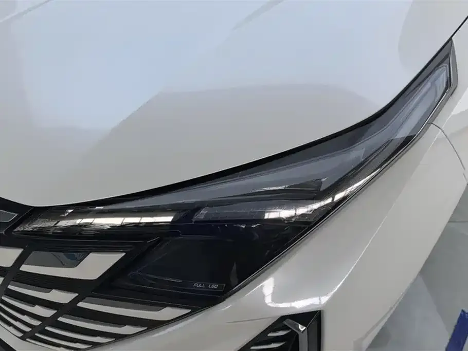 Changan UNI-Z New Energy 2024 из CN, фото 2