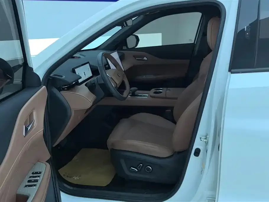 Changan UNI-Z New Energy 2024 из CN, фото 7