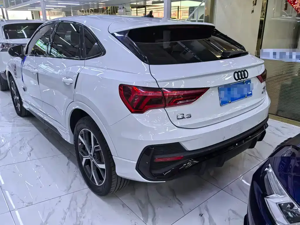 Audi Q3 Sportback — фото 8