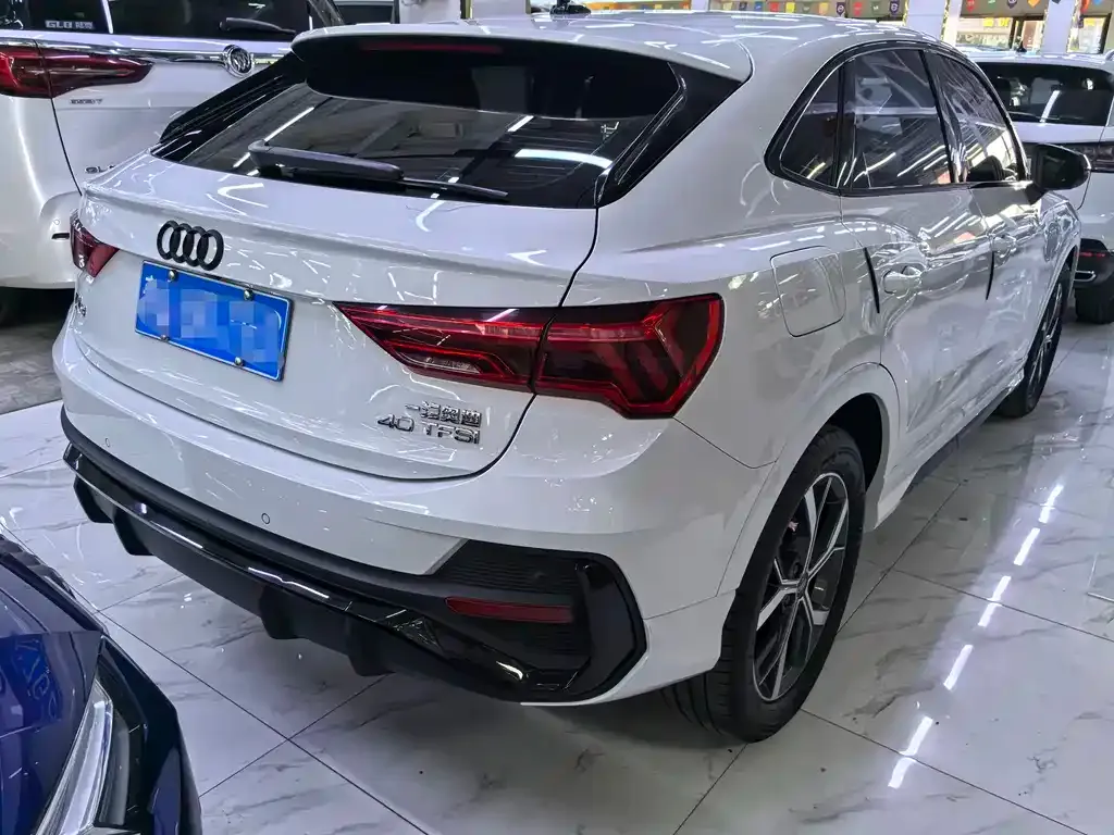 Audi Q3 Sportback — фото 7