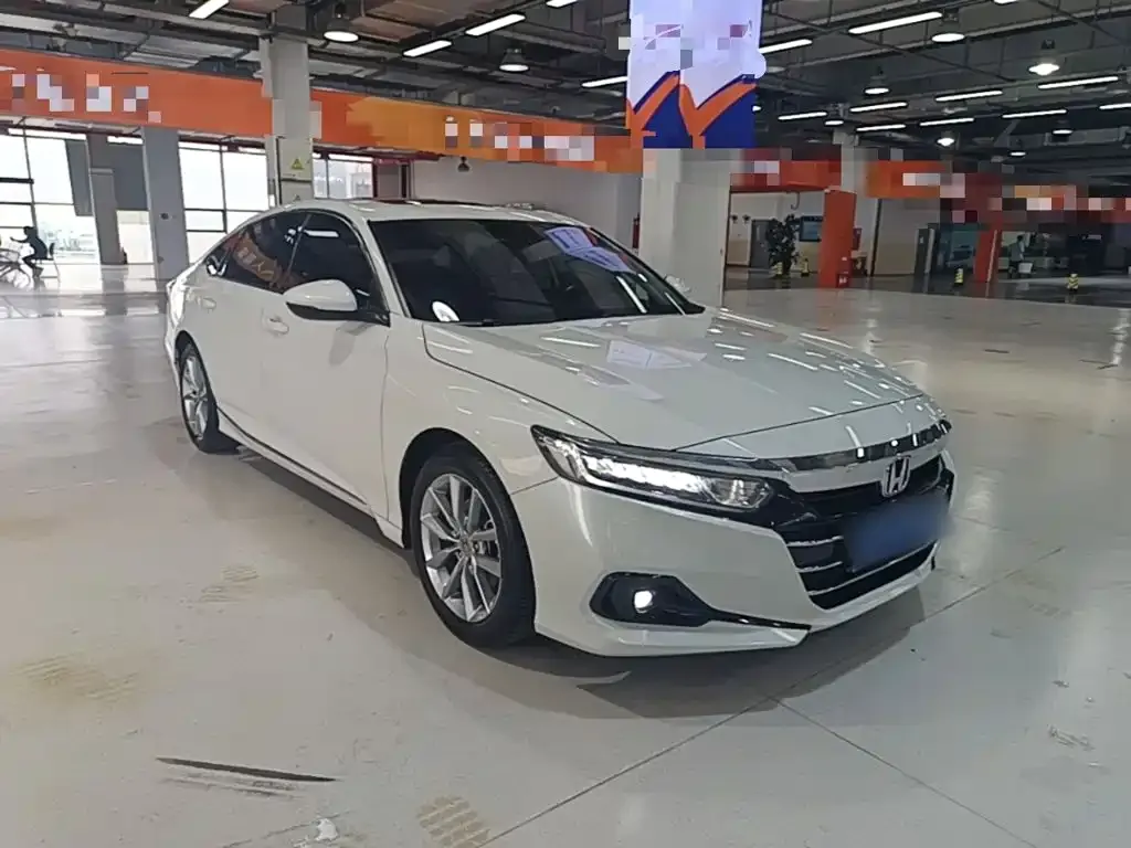 Honda Accord — фото 10