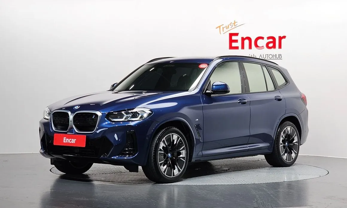 BMW iX3