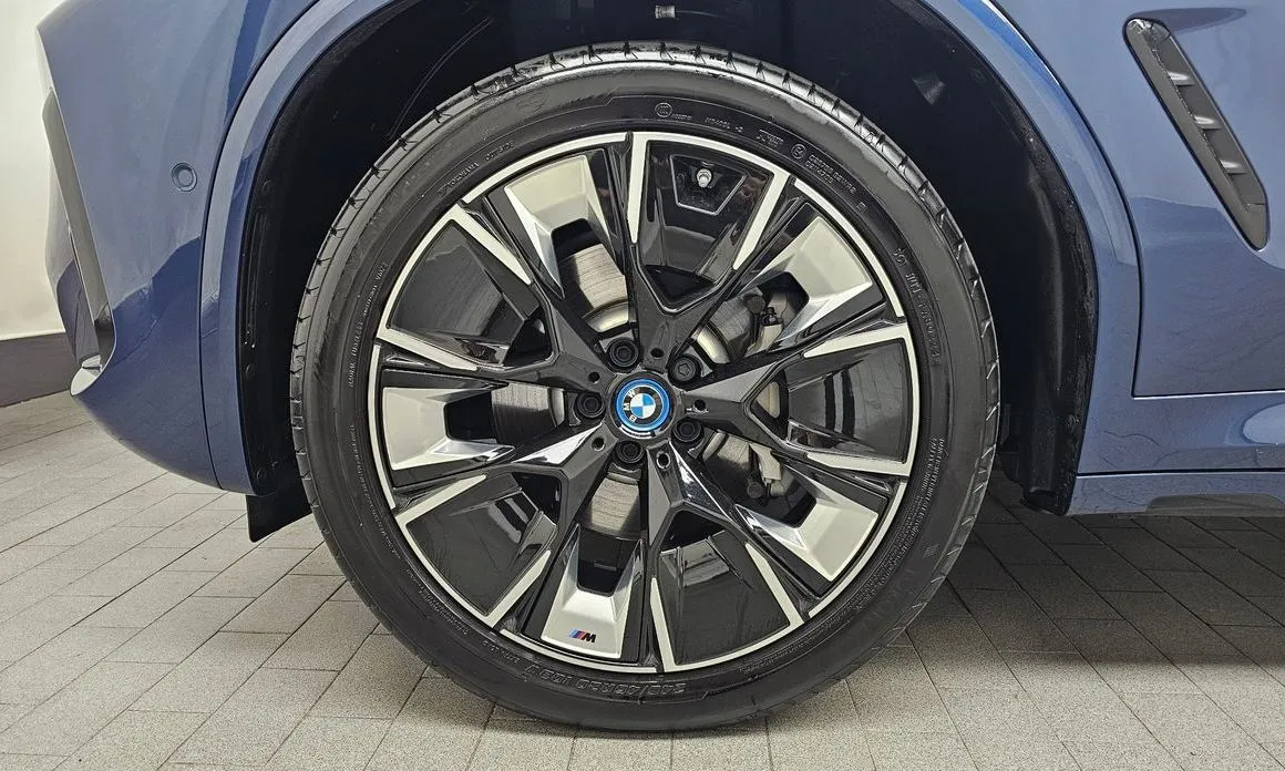 BMW iX3 2024 из KR, фото 8
