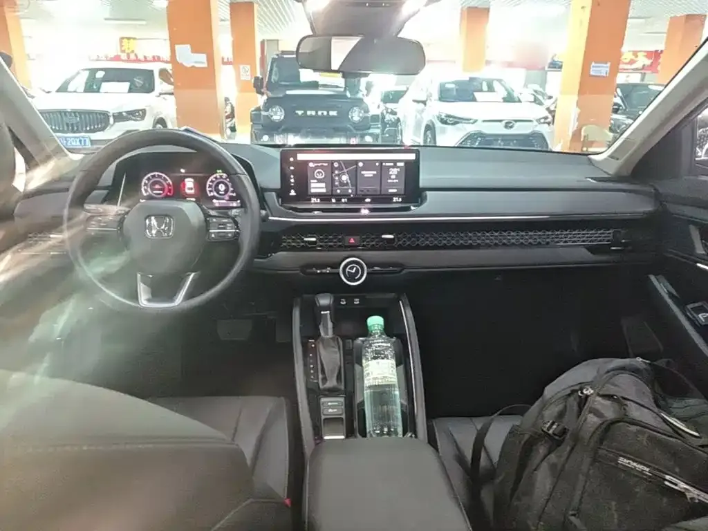 Honda Accord — фото 6