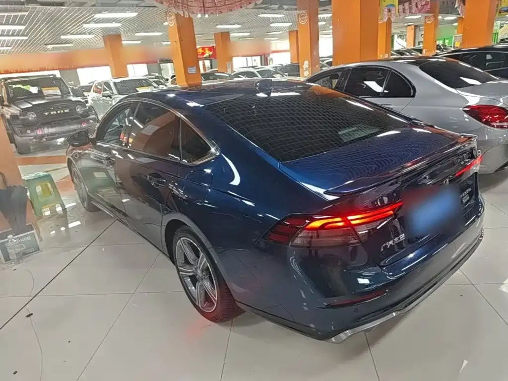 Honda Accord — фото 10