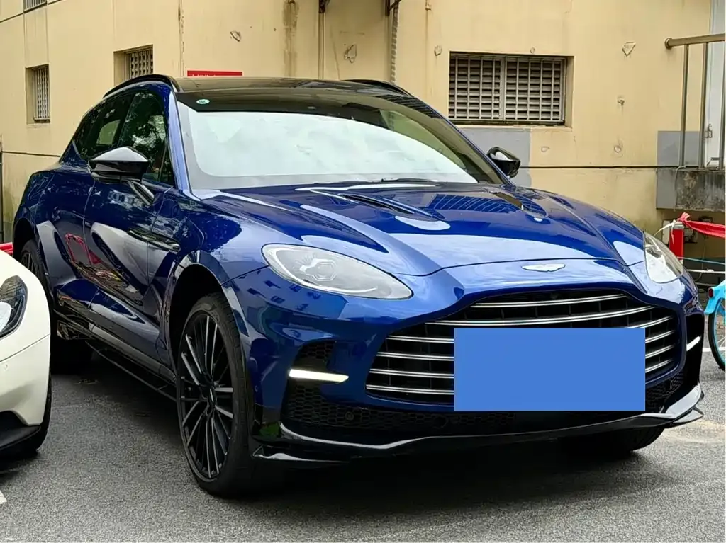 Aston Martin DBX — фото 6