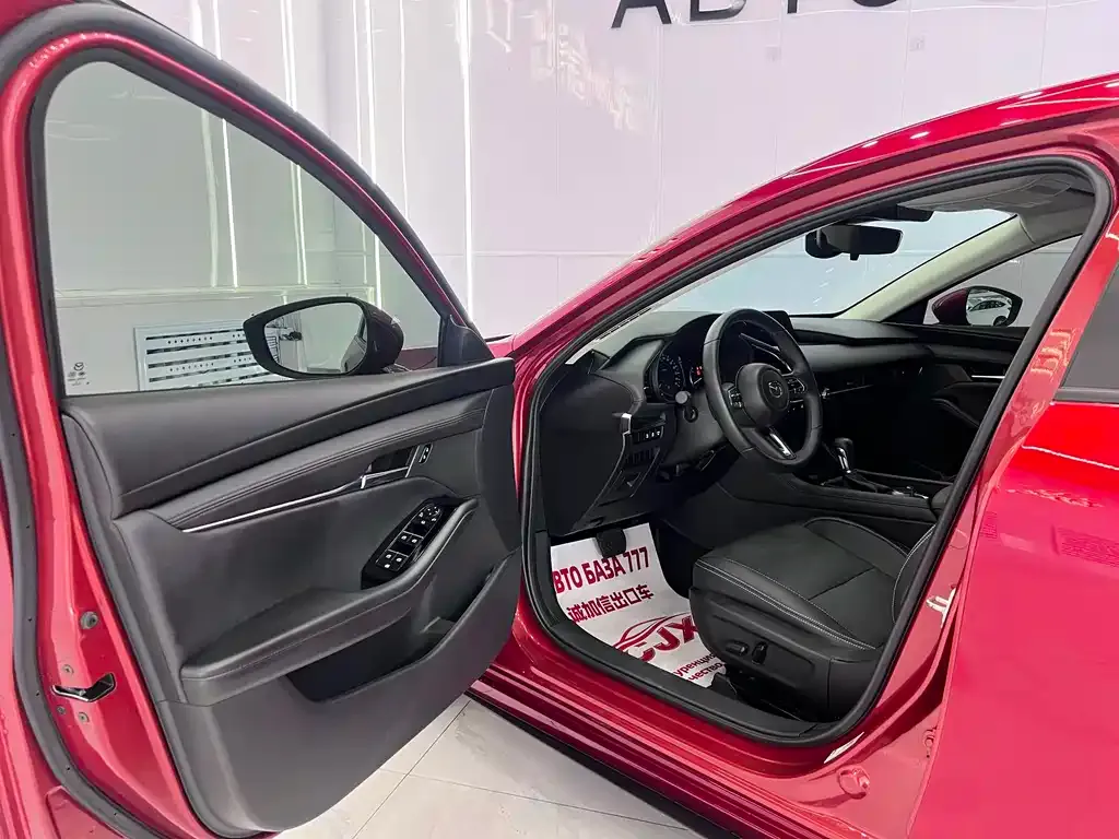 Mazda 3 Axela — фото 4
