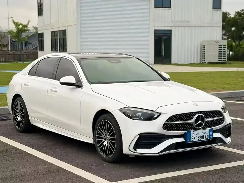 Mercedes-Benz C-Class — фото 1