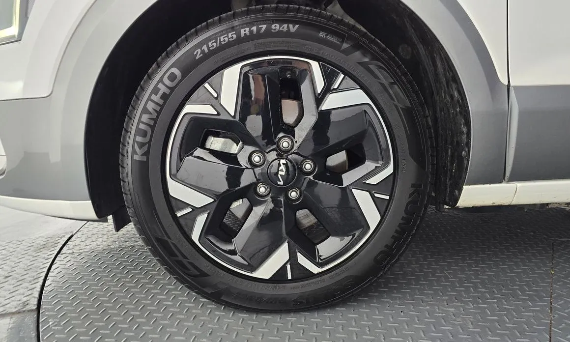 Kia Niro — фото 10