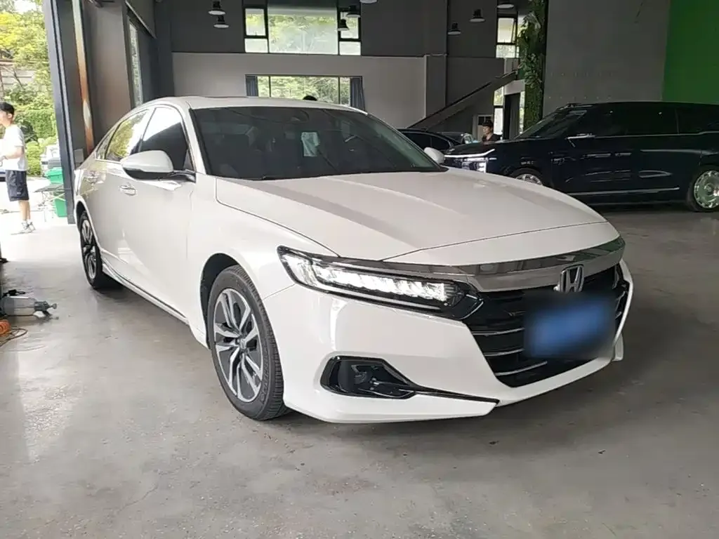 Honda Accord — фото 7