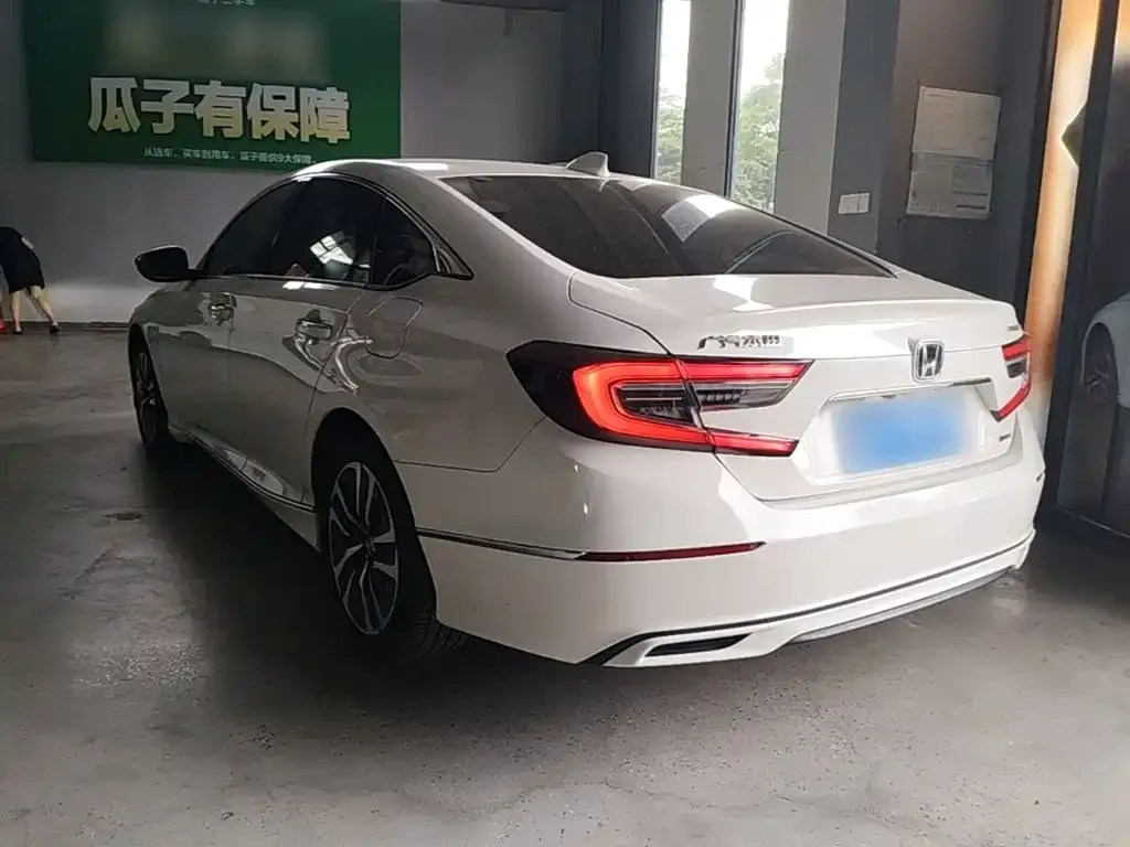 Honda Accord — фото 2