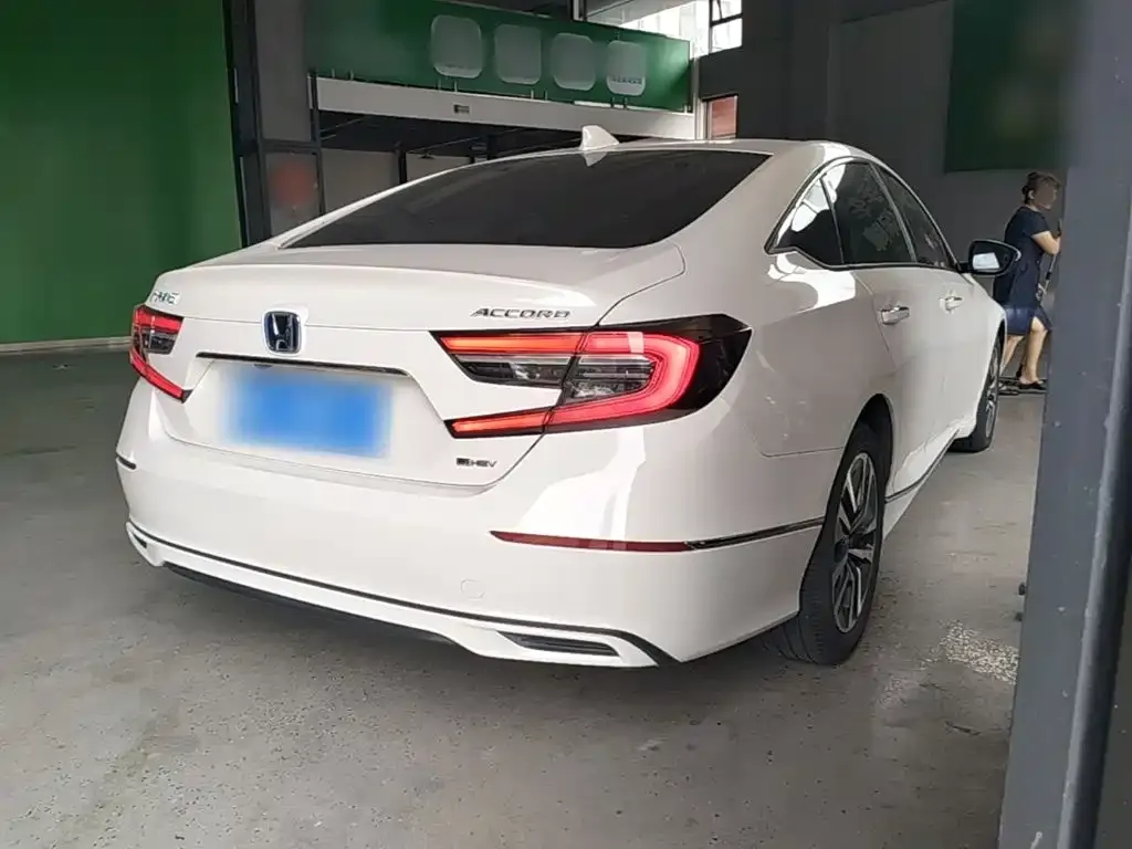 Honda Accord — фото 6