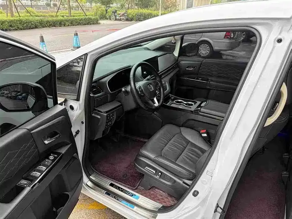 Honda Elysion 2024 из CN, фото 8