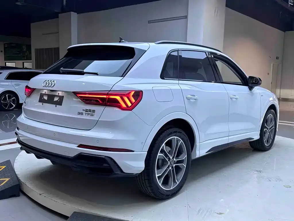 Audi Q3 — фото 9
