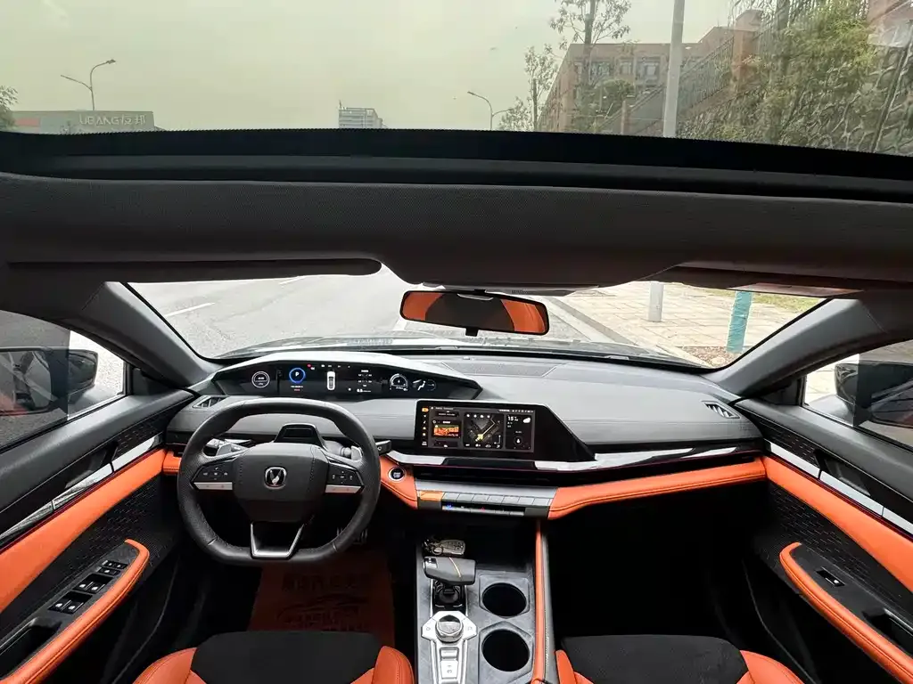 Changan UNI-V 2023 из CN, фото 2