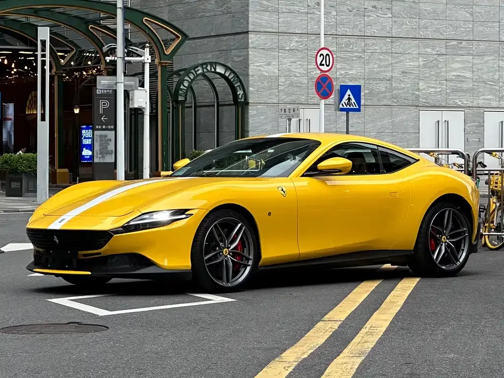 Ferrari Roma — фото 1