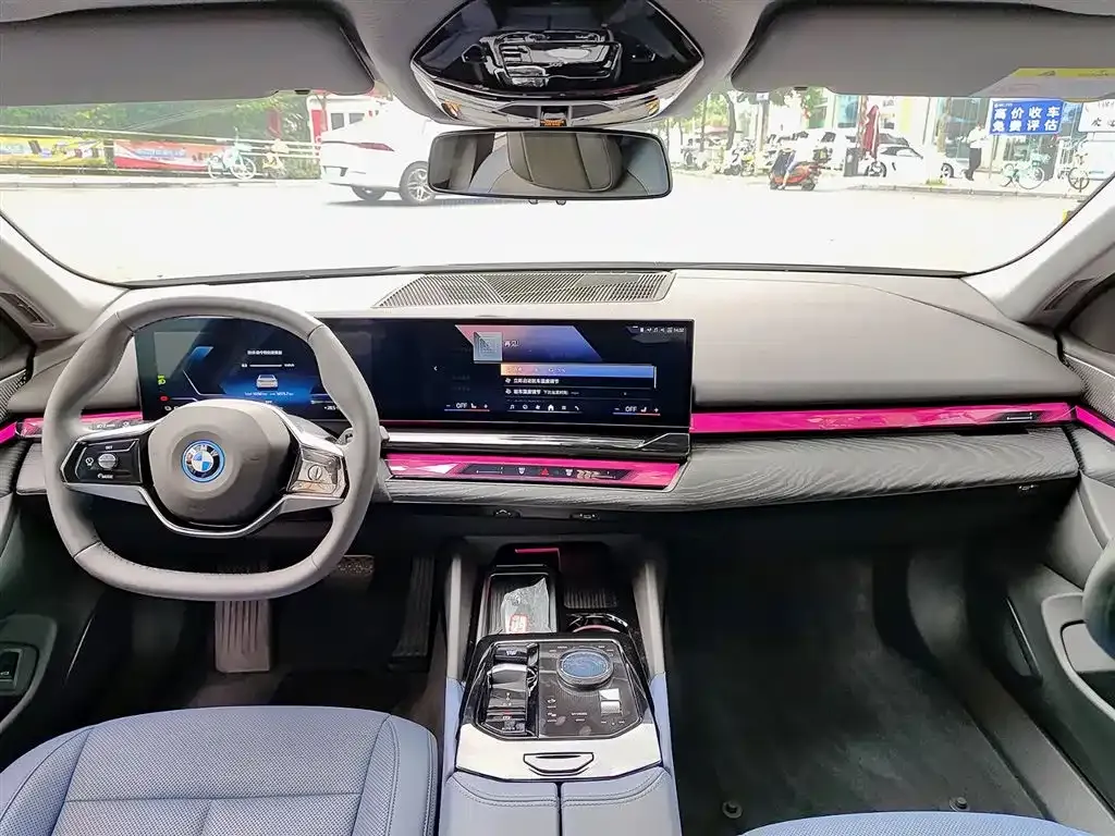 BMW i5 — фото 6