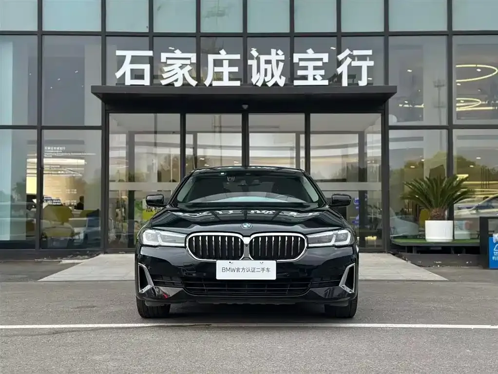BMW 5 Series — фото 5