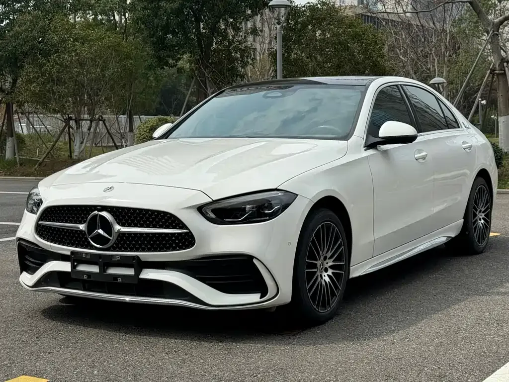 Mercedes-Benz C-Class — фото 1