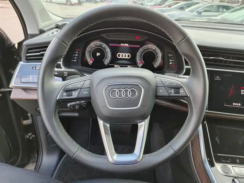 Audi Q7 — фото 5