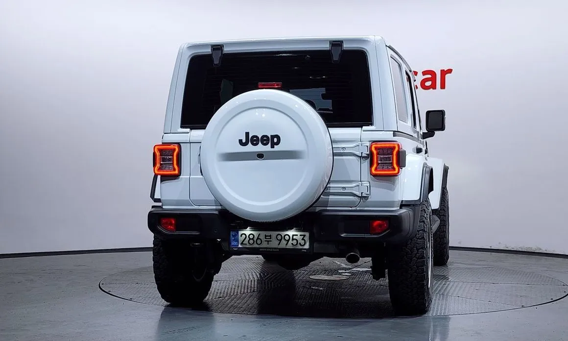 Jeep Wrangler — фото 9