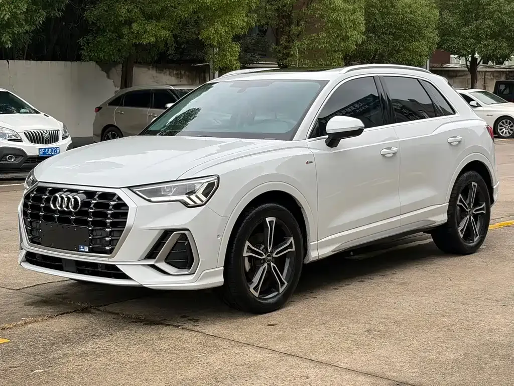 Audi Q3 — фото 8