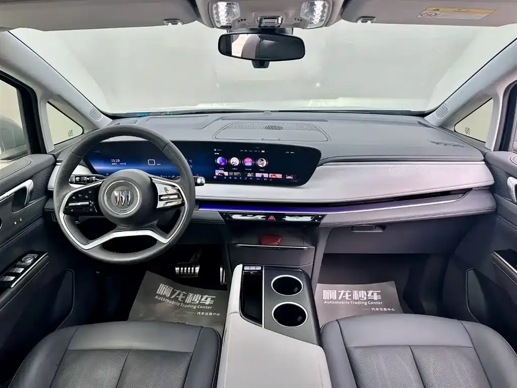 Buick GL8 Hybrid — фото 8