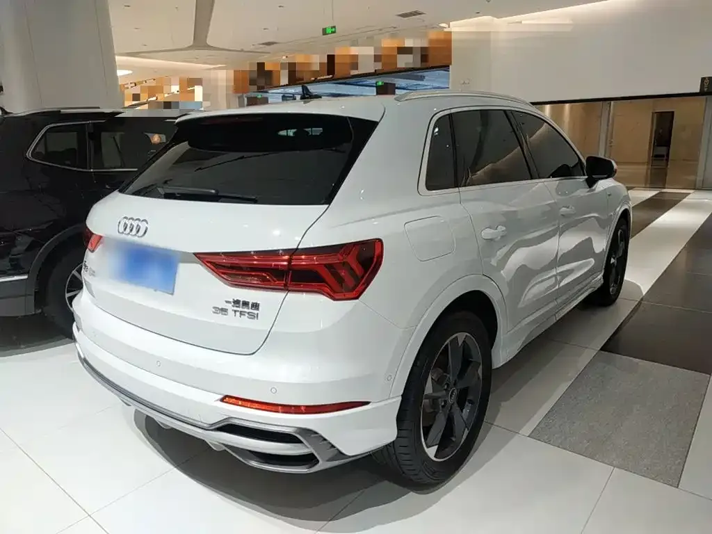 Audi Q3 — фото 4