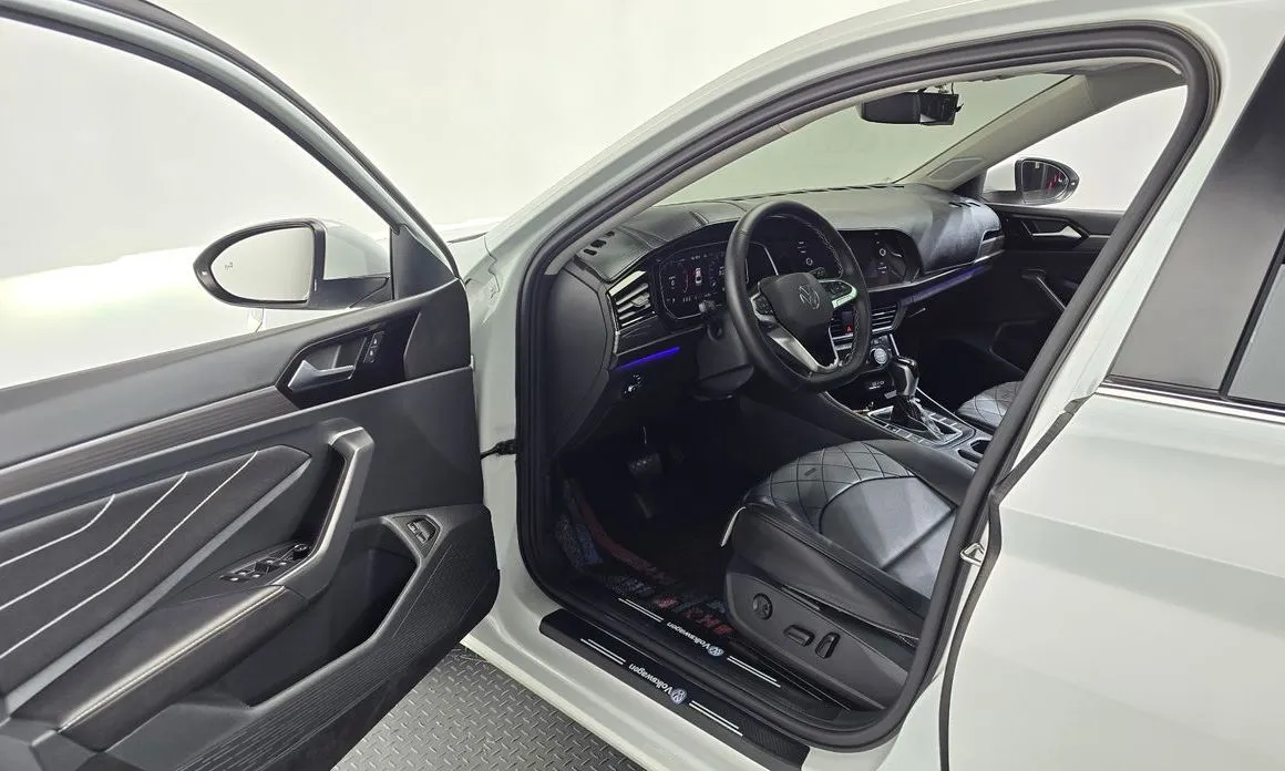 Volkswagen Jetta 2024 из KR, фото 4