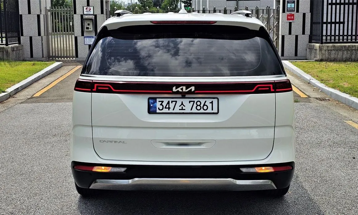 Kia Carnival — фото 5