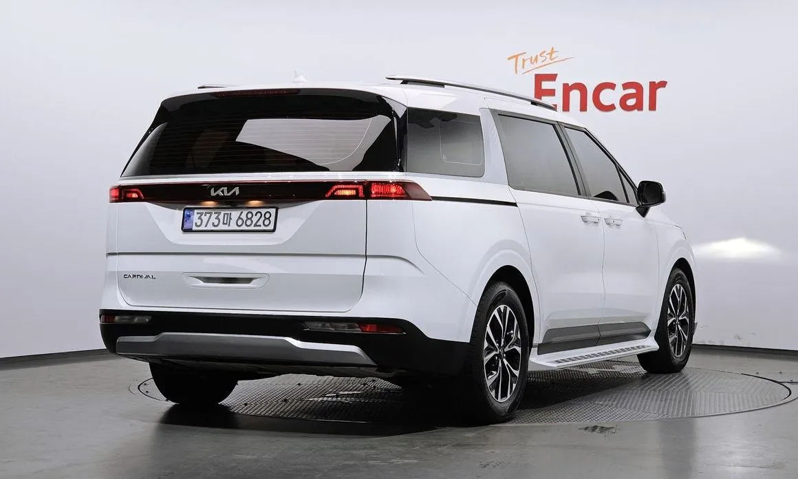 Kia Carnival — фото 3
