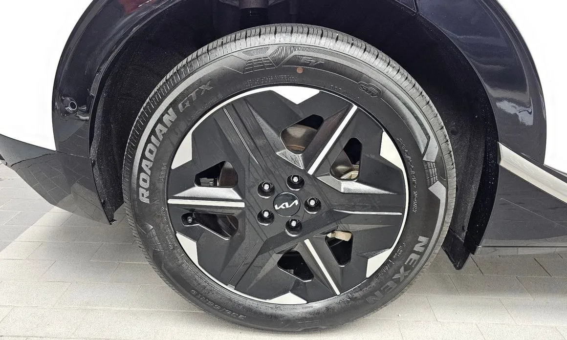 Kia EV6 — фото 9