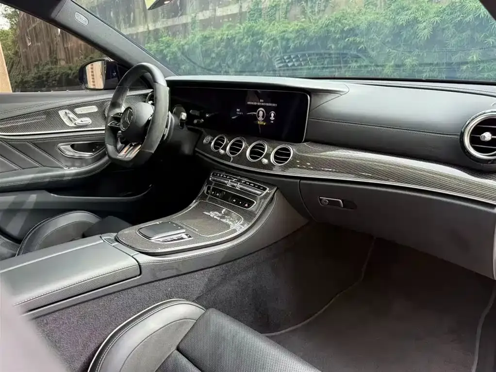 Mercedes-Benz E-Class AMG — фото 8