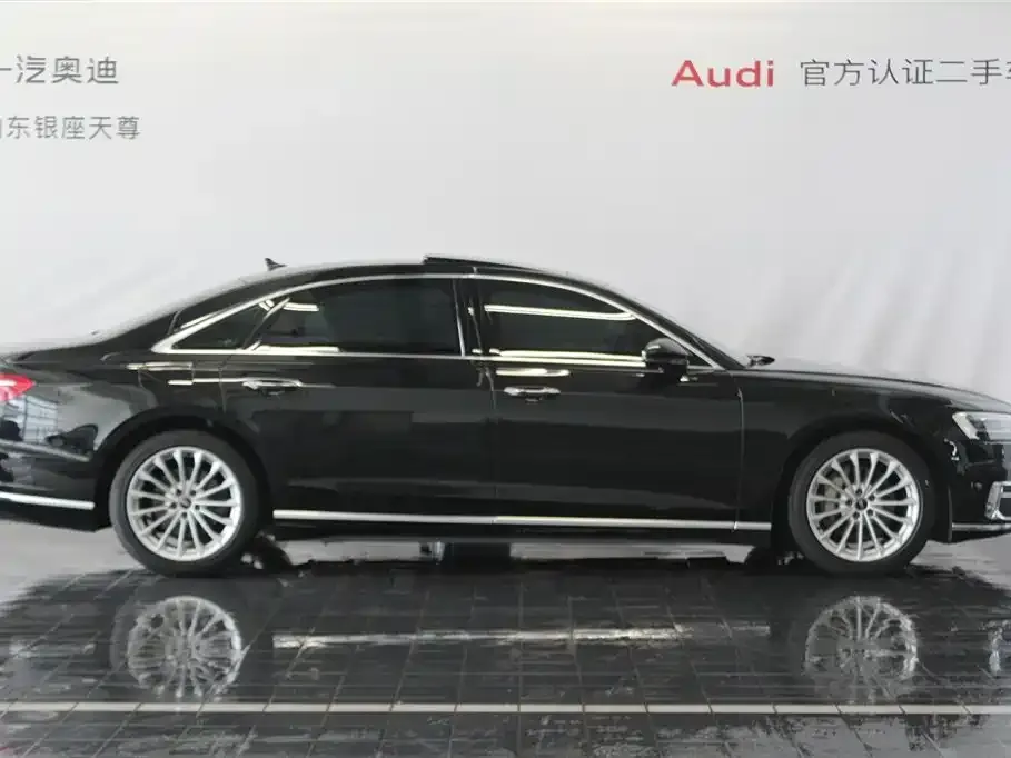 Audi A8 2022 из CN, фото 7