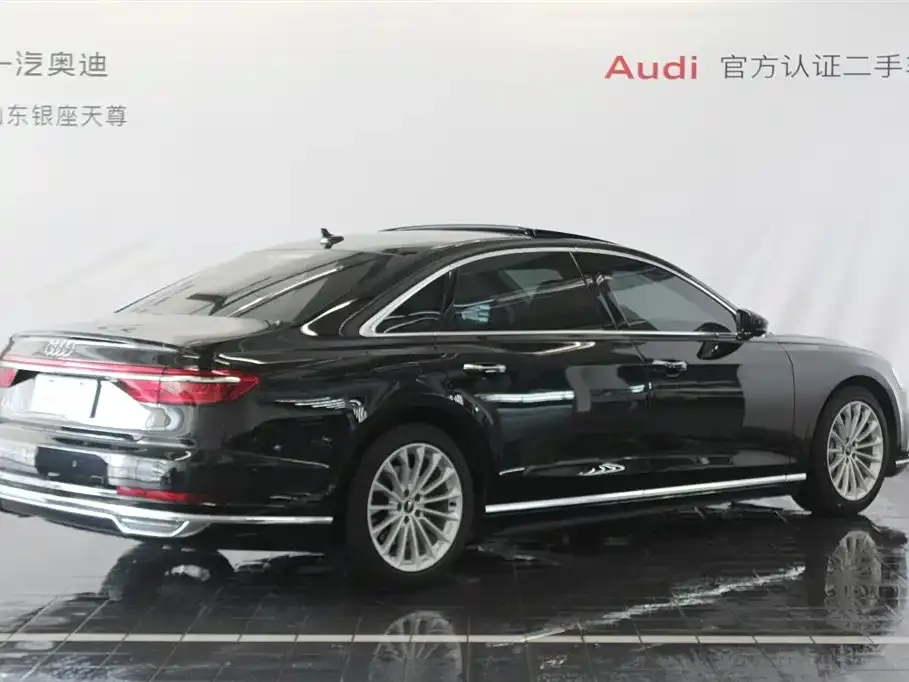 Audi A8 2022 из CN, фото 4
