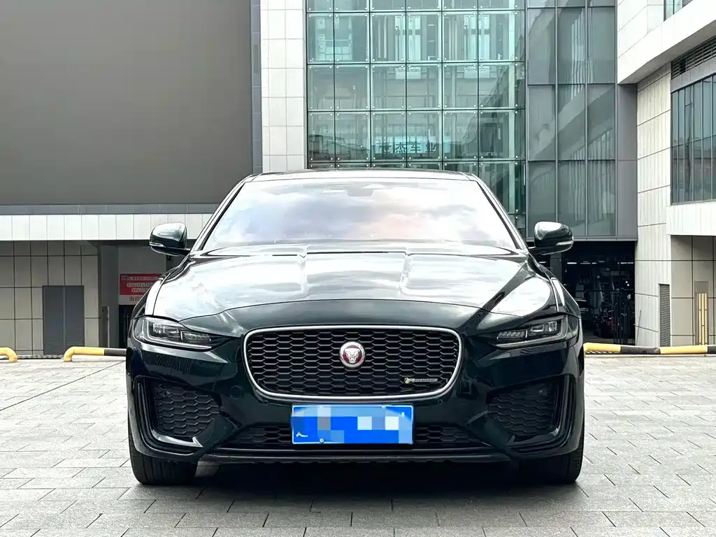 Jaguar XEL — фото 10